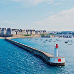 Ville de Saint-Malo vue de la mer