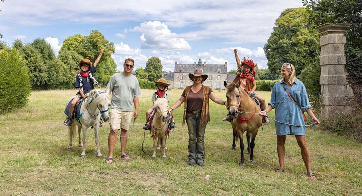 Les balades à poney au camping en juillet et août