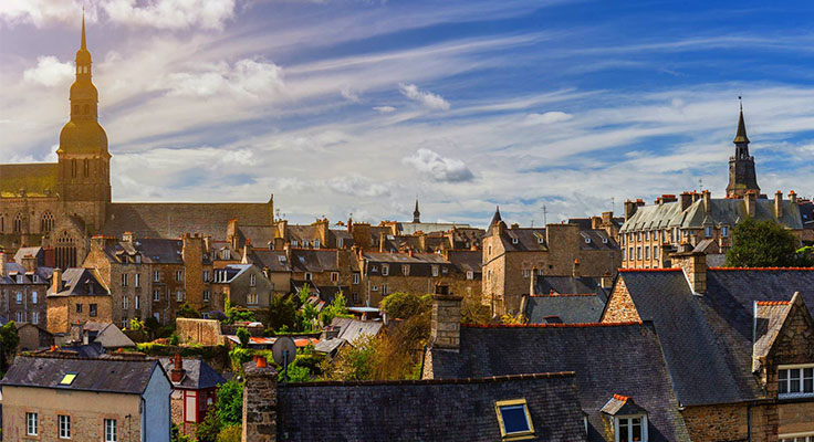 Cité médiévale de Dinan, à visiter depuis le camping