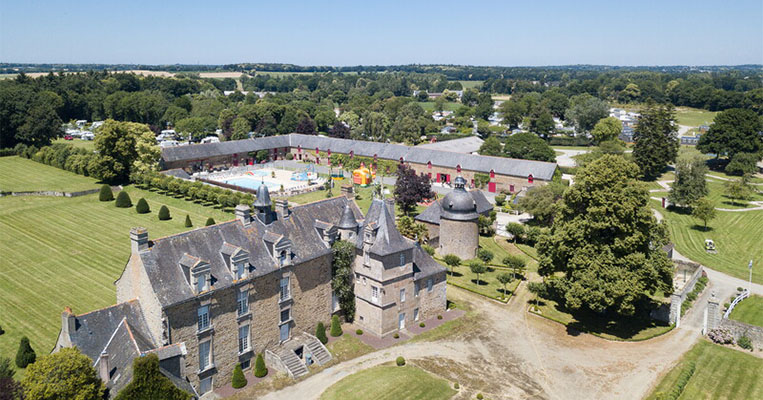 Contact et accès au Camping 5 étoiles Domaine du Logis en Ille-et-Vilaine, en Bretagne